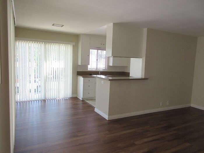 1st image of 421 Coronado Ave #4