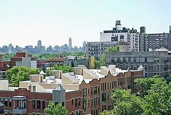 Sold by Fenwick Keats Real Estate | media 10