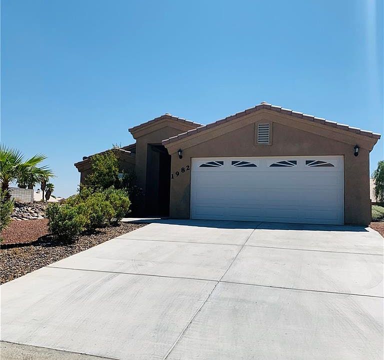 1st image of 1982 E Desert Dr