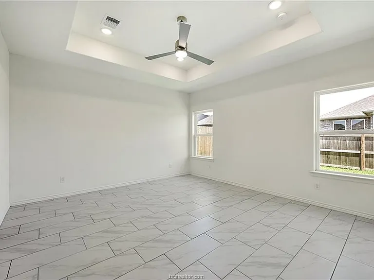 2900 Bombay Ct — Photo 12