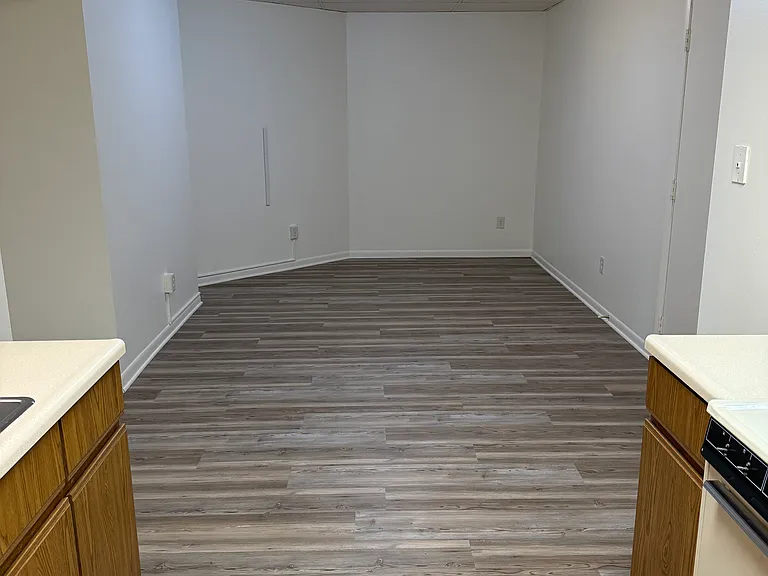108 S Main St #6 — Photo 1