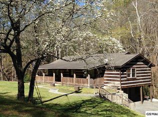 2076 Spence Mountain Loop, Sevierville, TN 37876