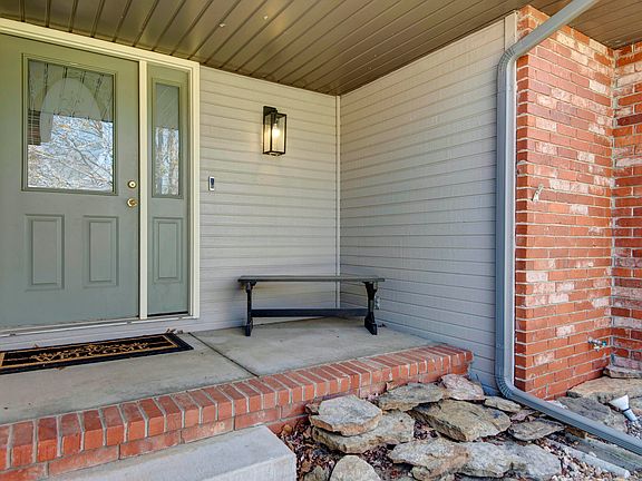 2nd image of 514 S Farm Road 193