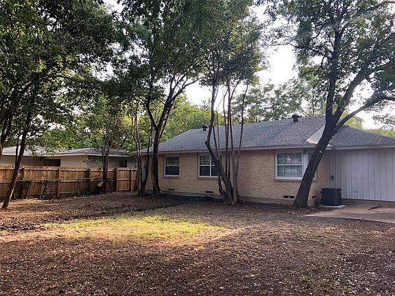 3rd image of 10214 Sylvia Dr