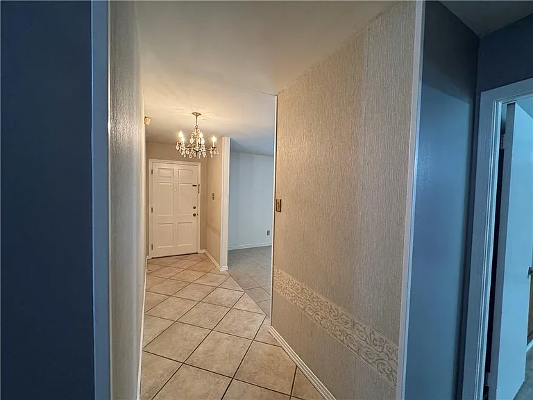 1054 Gallen Ct — Photo 23