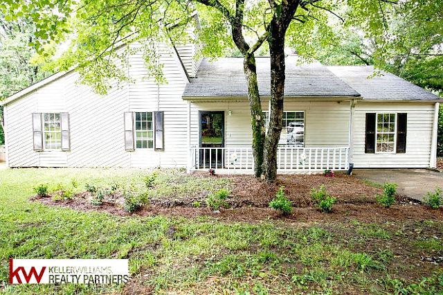 1st image of 138 Riverchase Dr