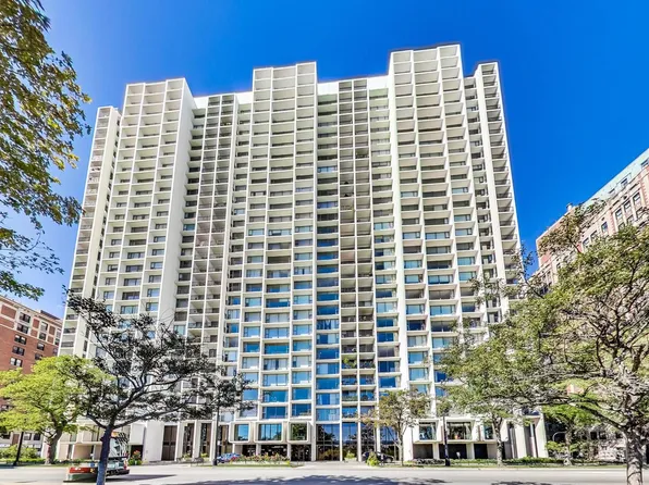 3200 N Lake Shore Dr APT 806, Chicago, IL 60657