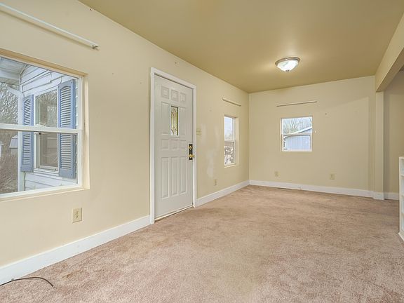 5th image of 115 Duane Ave