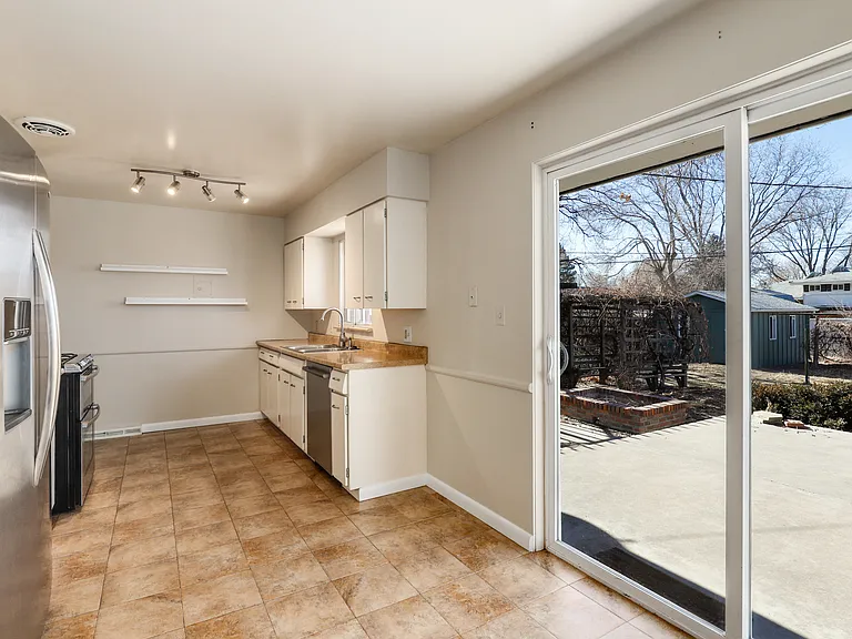 4685 S Inca St — Photo 5