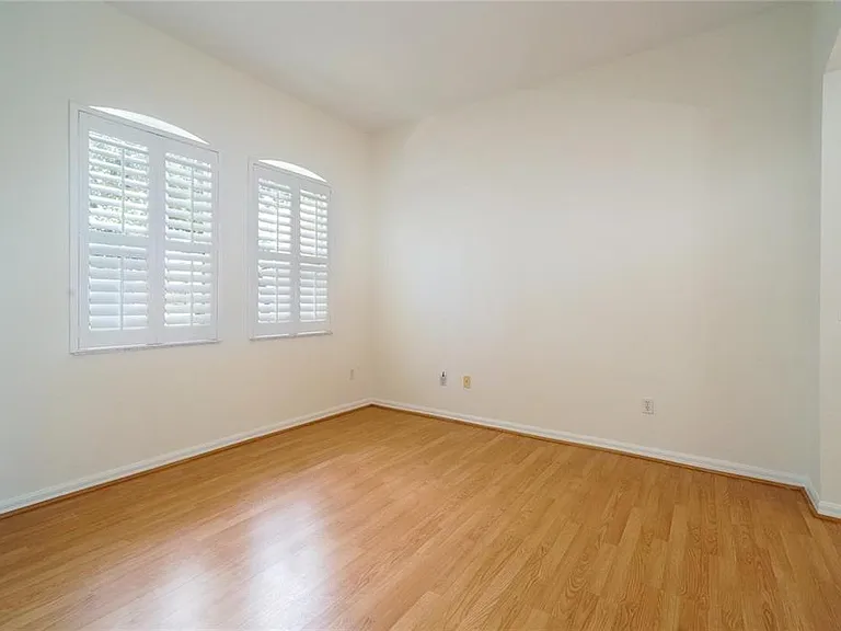 974 Kersfield Cir — Photo 3