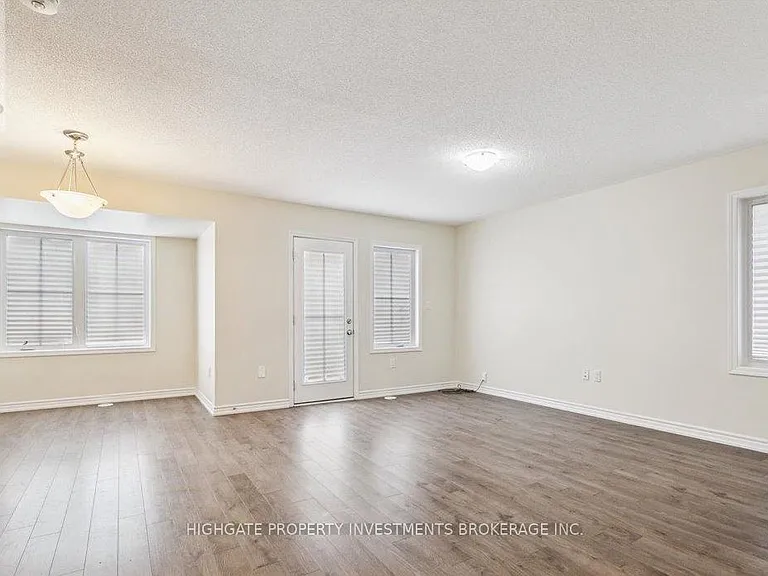 107 Lemieux Ct — Photo 7