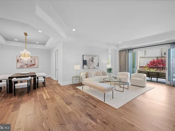 8121 River Rd Unit 423, Bethesda, MD 20817