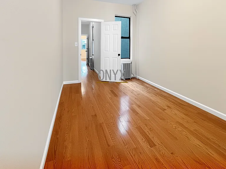 1677 Gates Ave #2L — Photo 5