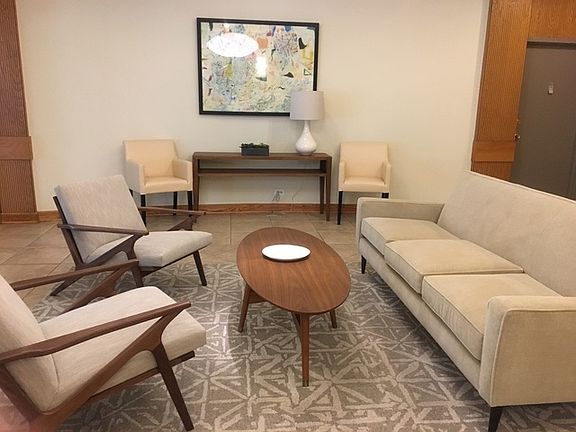 3rd image of 1516 Hinman Ave APT 403