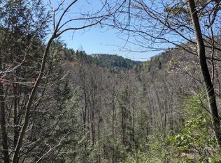 104 & 119 Spirit Lake View Dr, Campton, KY 41301