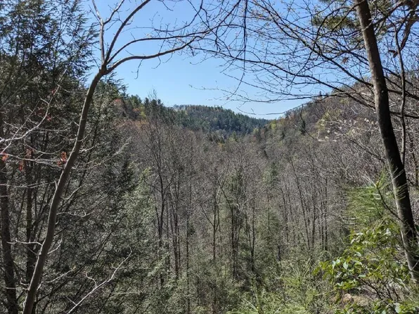 104 & 119 Spirit Lake View Dr, Campton, KY 41301