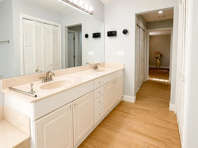 1716 Pierce Dr — Photo 6