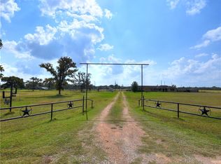 231 Serbin Rd, Giddings, TX 78942