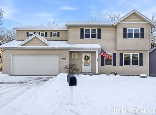 4025 Timberland Dr SE, Grand Rapids, MI 49508