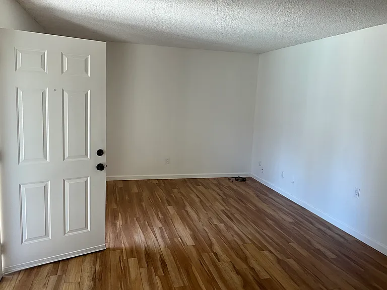 Richfield Park Apartments — Photo 5
