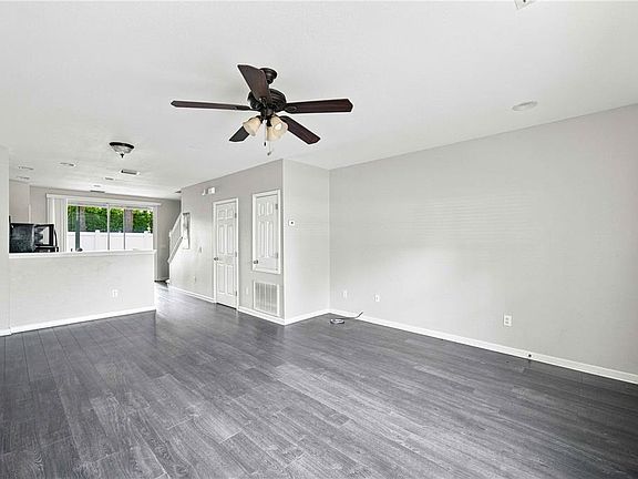 4th image of 4434 SW 49TH AVENUE