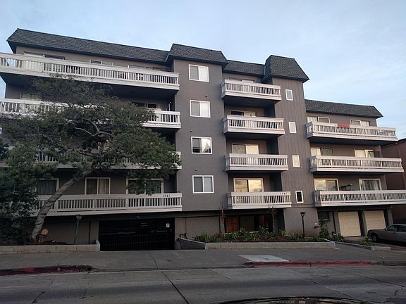 2nd image of 1541B Oxford St