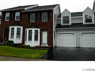 240 Harbor Hill Dr, Rochester, NY 14617