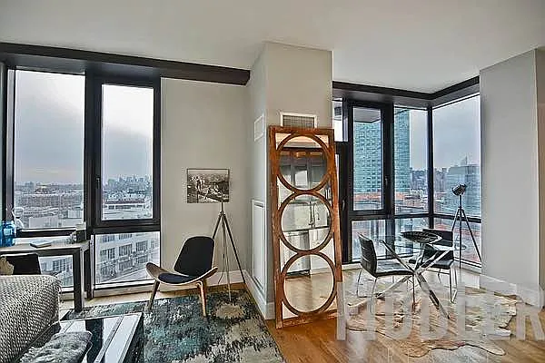 Rented by The KCI Group | media 10