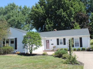 447 Walmar Rd, Bay Village, OH 44140