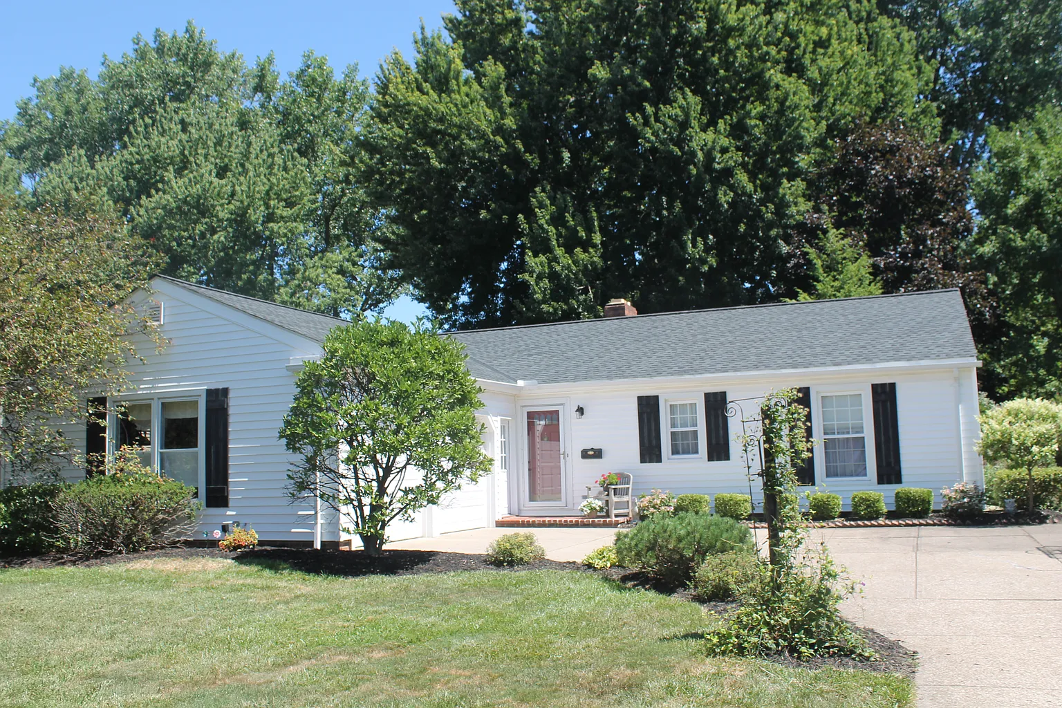 447 Walmar Rd photo 1
