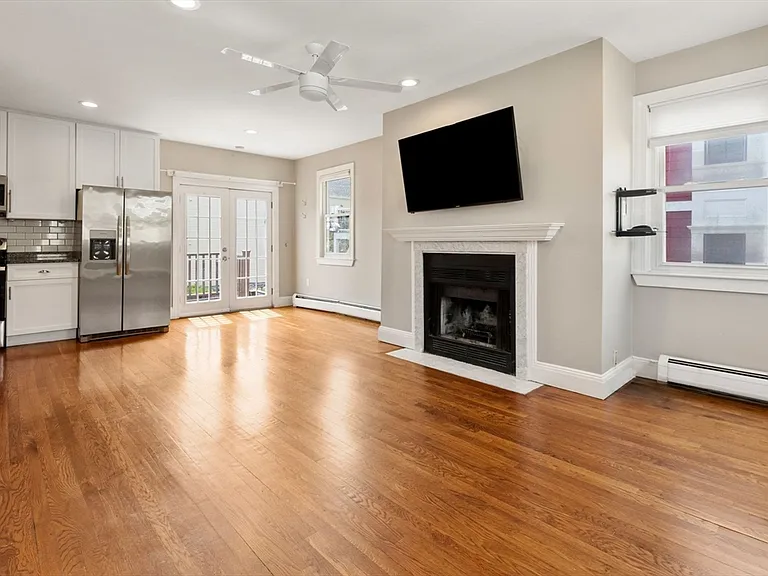 17 Sackville St #3 — Photo 6
