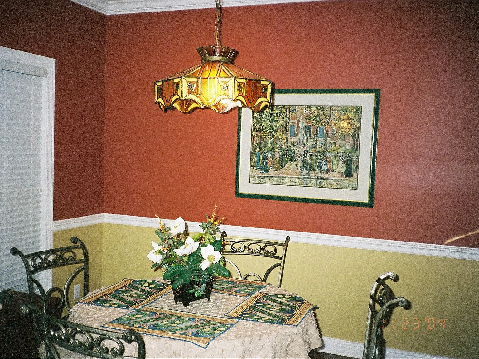 4 bed, 2.5 bath, 2346 sqft, $2,500 — Photo 4