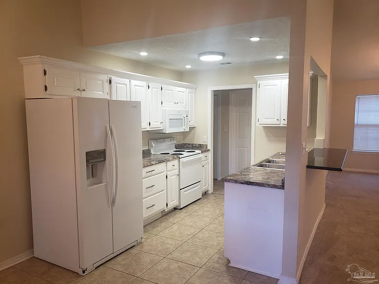 3469 Willow Ln — Photo 10