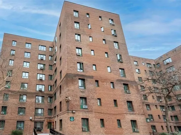 11 Metropolitan Oval #6E, Bronx, NY 10462