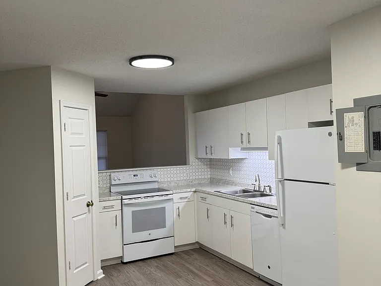 2576 Rhodes Rd #A — Photo 2