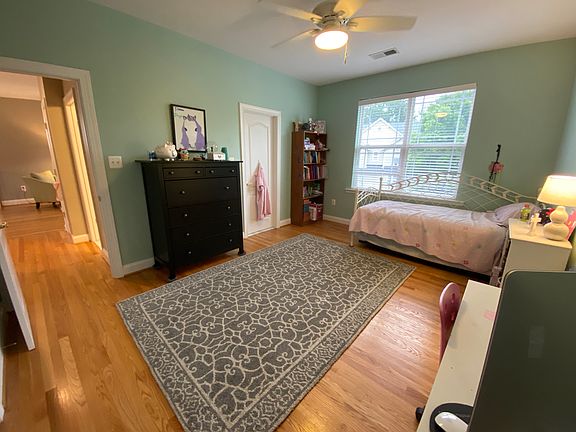 5th image of 291 Ariel Dr NE