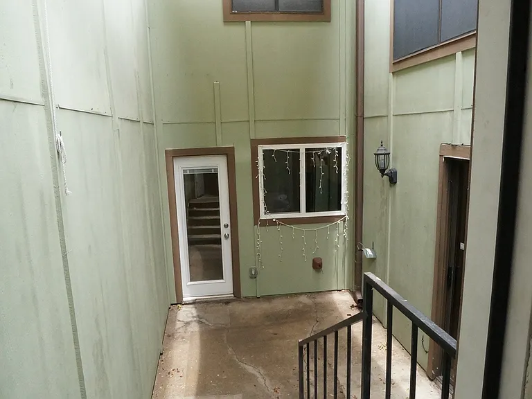 1742 Timberwood Dr — Photo 13