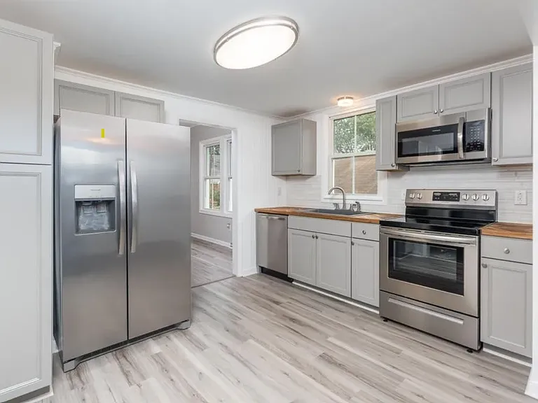 1622 Packard St — Photo 11