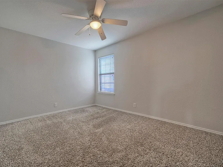 140 Plum Path — Photo 12