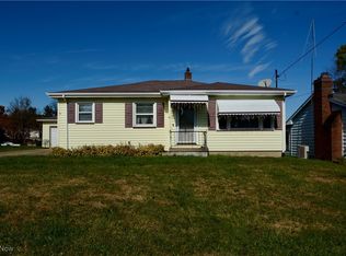 525 W Omar St, Struthers, OH 44471