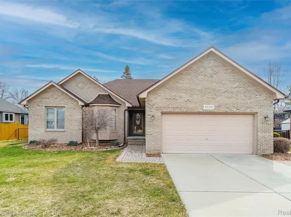 39780 Southpointe Ave, Harrison Township, MI 48045