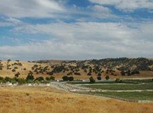 74267 Cross Country Rd, San Miguel, CA 93451