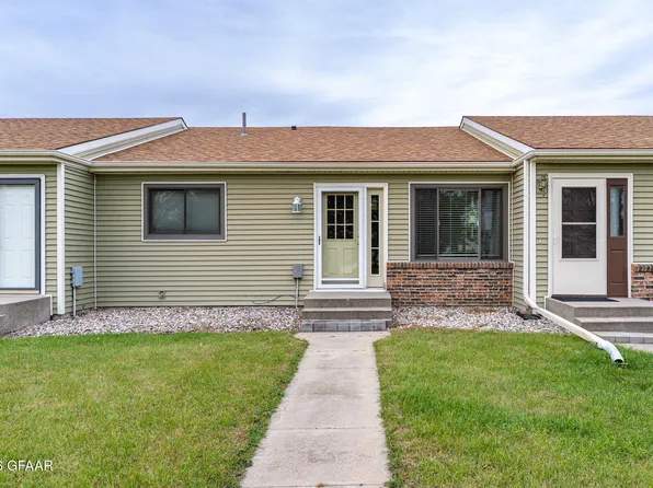 2122 14th Ave NW, East Grand Forks, MN 56721