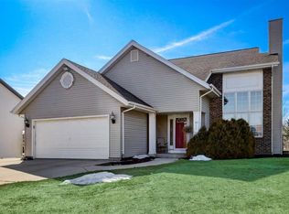 611 E Andrew Ct, Oak Creek, WI 53154