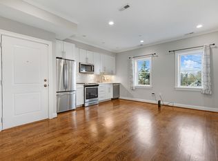 2001 2nd St NE APT 4, Washington, DC 20002