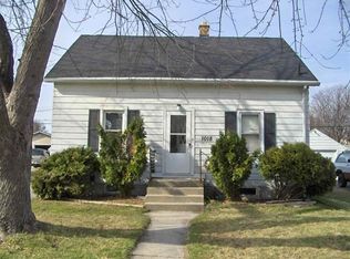 1018 W Grant St, Appleton, WI 54914