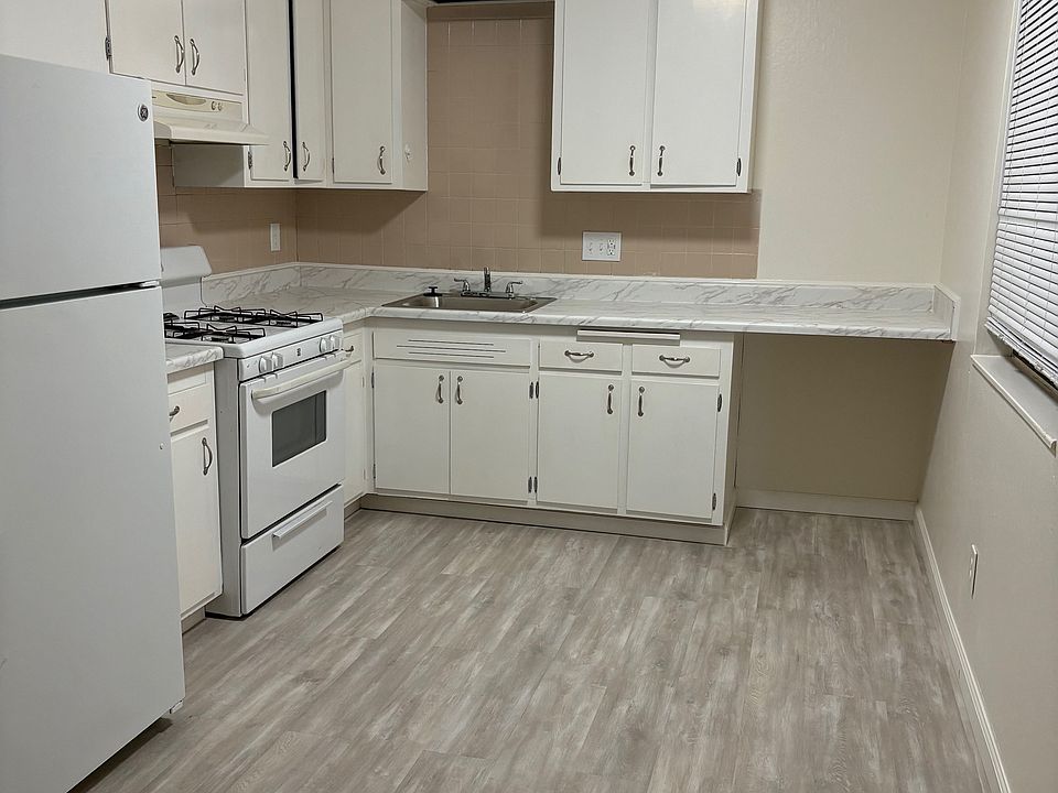 1st image of 3186 McKillop Rd APT 2