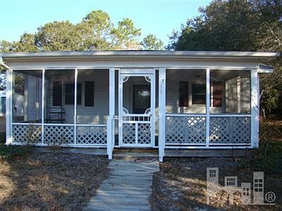 1st image of 713 Live Oak Drive SW