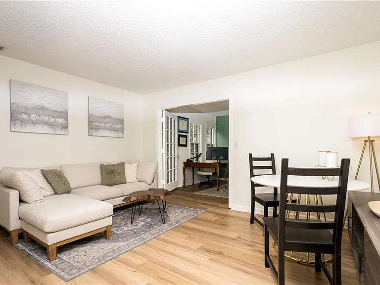 127 Lablanc Way NW — Photo 3