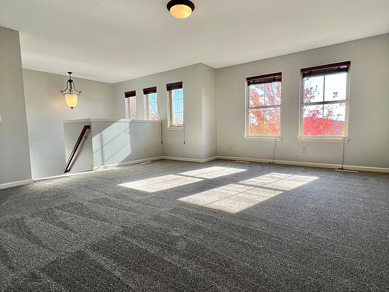 12256 Lakeview Dr N — Photo 15